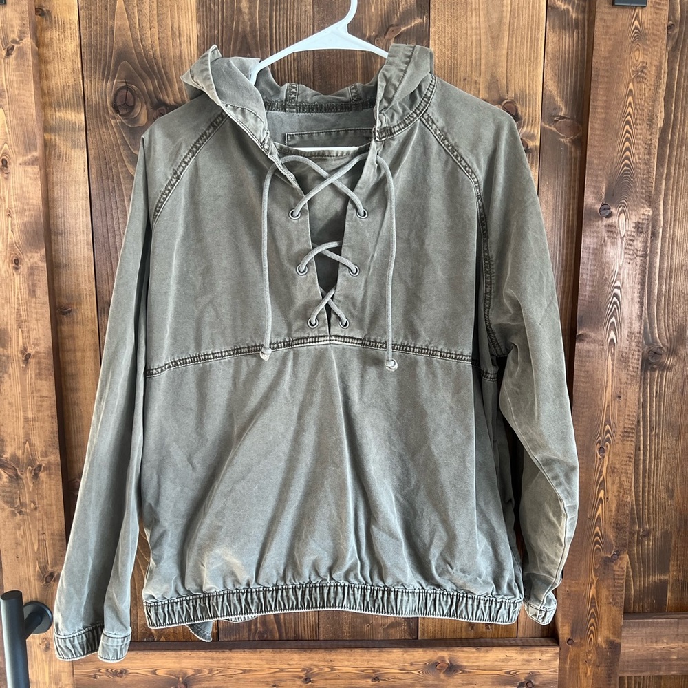 American Eagle Pullover